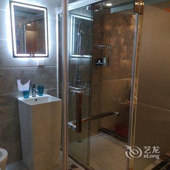 重庆夜漠公寓(8号店)酒店提供图片