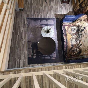 重庆夜漠公寓(8号店)酒店提供图片