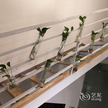 重庆夜漠公寓(8号店)酒店提供图片