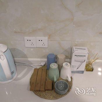 重庆夜漠公寓(8号店)酒店提供图片