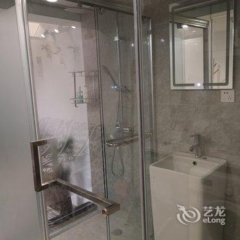 重庆夜漠公寓(8号店)酒店提供图片