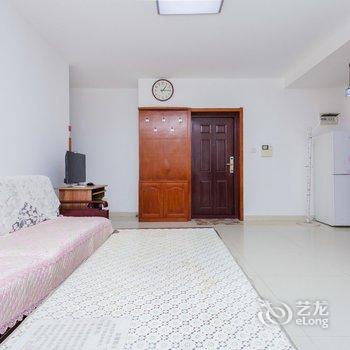 青岛薛忠峰金沙滩海景房公寓(金沙滩路与云雾山路交叉口分店)酒店提供图片