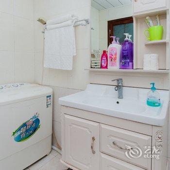 青岛薛忠峰金沙滩海景房公寓(金沙滩路与云雾山路交叉口分店)酒店提供图片