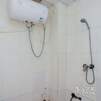 青岛薛忠峰金沙滩海景房公寓(金沙滩路与云雾山路交叉口分店)酒店提供图片
