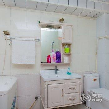 青岛薛忠峰金沙滩海景房公寓(金沙滩路与云雾山路交叉口分店)酒店提供图片