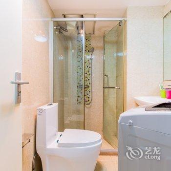 Warm轻奢简居公寓(上海止园新村社区店)酒店提供图片