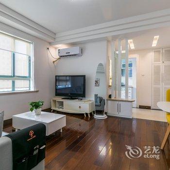 上海长寿路达安花园北欧简洁风格公寓酒店提供图片