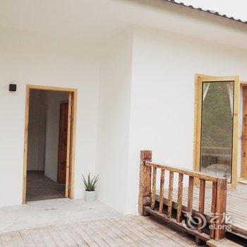 成都山与民宿island(鸟语林度假村分店)酒店提供图片