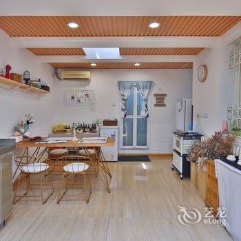 库巴简舍民宿(青岛华山路店)酒店提供图片
