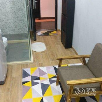 全家公寓(上海彭浦新村分店)酒店提供图片