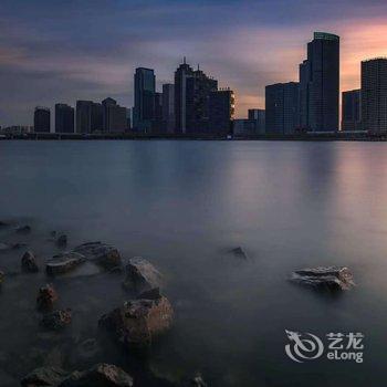 天津海河映象电竞海景公寓(海洋馆滨海高铁站店)酒店提供图片