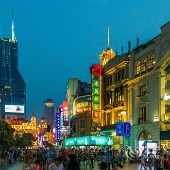 上海外滩边的英式老房带阳台Loft旅行家复式酒店提供图片