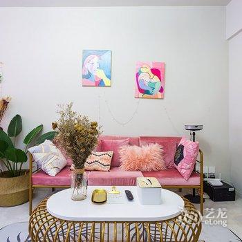重庆贰楼的小姐姐公寓酒店提供图片