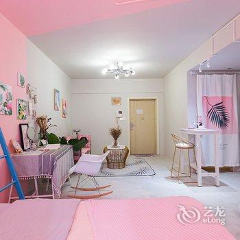 重庆贰楼的小姐姐公寓酒店提供图片