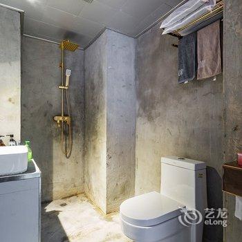 重庆贰楼的小姐姐公寓酒店提供图片