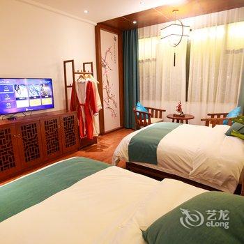 溪畔女儿家客栈(张家界千古情店)酒店提供图片