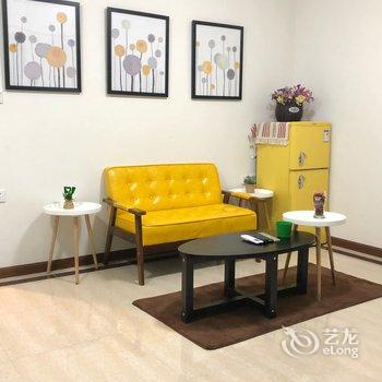 重庆秦妹妹公寓(重庆玛雅海滩水公园分店)酒店提供图片