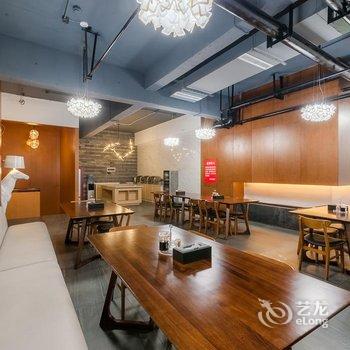 贵阳路茗布依酒店(花溪区政务中心花溪公园店)酒店提供图片