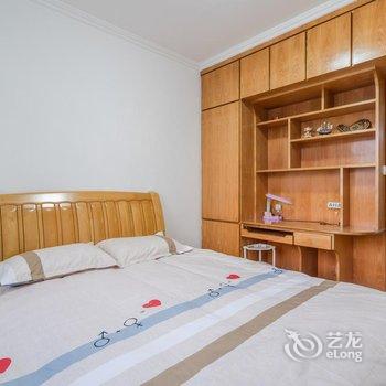 青岛恋家金沙滩高层阳光充沛大床房公寓(云雾山路分店)酒店提供图片