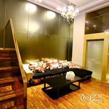 广州浪漫全满屋长隆步行到园三分钟公寓(广东省博物馆分店)酒店提供图片