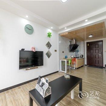 重庆佳玥公寓(歇台子村分店)酒店提供图片