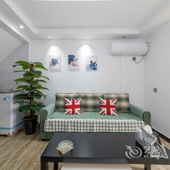 重庆佳玥公寓(歇台子村分店)酒店提供图片