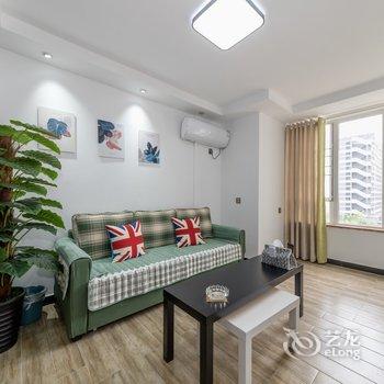 重庆佳玥公寓(歇台子村分店)酒店提供图片