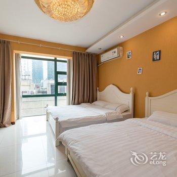 重庆解放碑拾辰小栈公寓(长江滨江路分店)酒店提供图片