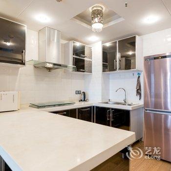 重庆解放碑拾辰小栈公寓(长江滨江路分店)酒店提供图片