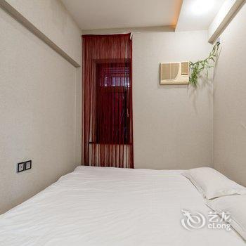 重庆解放碑拾辰小栈公寓(长江滨江路分店)酒店提供图片