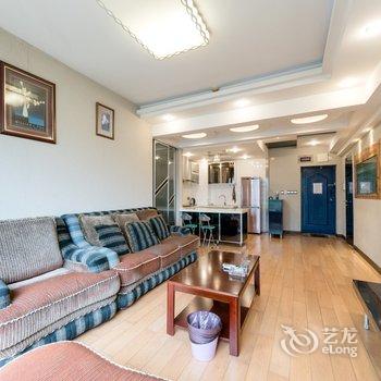 重庆解放碑拾辰小栈公寓(长江滨江路分店)酒店提供图片