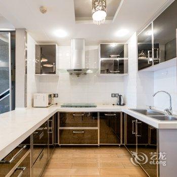 重庆解放碑拾辰小栈公寓(长江滨江路分店)酒店提供图片