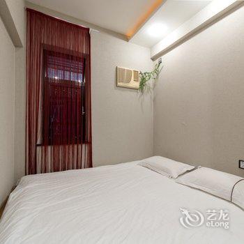 重庆解放碑拾辰小栈公寓(长江滨江路分店)酒店提供图片