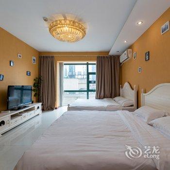 重庆解放碑拾辰小栈公寓(长江滨江路分店)酒店提供图片