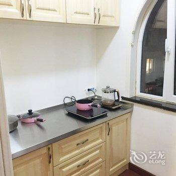 青岛(地铁步行三分钟)欧式私家精品双卧客房公寓(2号店)酒店提供图片