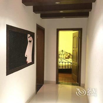 成都华西川大附近文艺复式楼中楼10居公寓(金陵横路48号分店)酒店提供图片