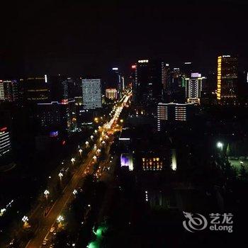 成都华西川大附近文艺复式楼中楼10居公寓(金陵横路48号分店)酒店提供图片