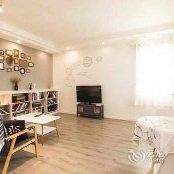 重庆居·houseの公寓(下纯阳洞街分店)酒店提供图片