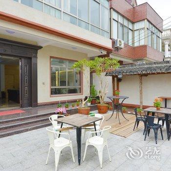 上海浦东16号线迪86精品民宿(飞沿路分店)酒店提供图片