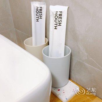 重庆廖矜持啊公寓酒店提供图片