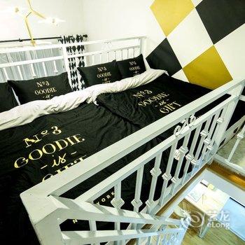 西安鲜衣怒马天涯仗剑公寓酒店提供图片