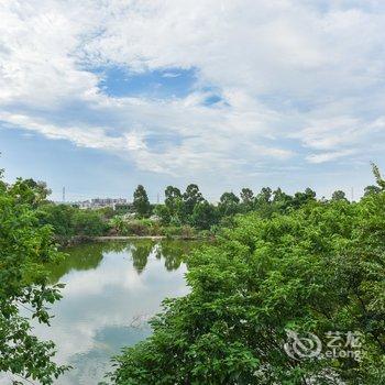 广州白云机场龙归地铁站附近宜家电影房整租公寓(柏塘一社公园分店)酒店提供图片