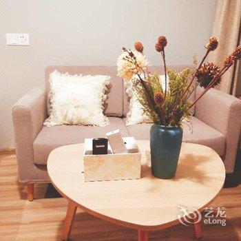 成都乐享多公寓(全年红红木艺术馆分店)酒店提供图片