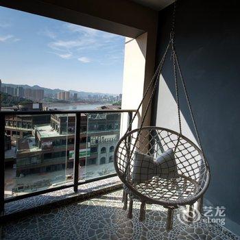 重庆梧栖公寓(中国历史文化名街雕塑分店)酒店提供图片