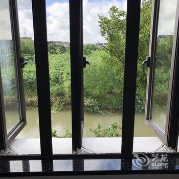 上海一鹿有你客栈(建设路与棋杆路交叉口分店)酒店提供图片