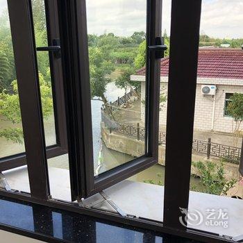 上海一鹿有你客栈(建设路与棋杆路交叉口分店)酒店提供图片