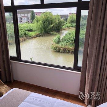 上海一鹿有你客栈(建设路与棋杆路交叉口分店)酒店提供图片