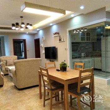 重庆奔跑吧小飞机公寓(南滨路景区分店)酒店提供图片