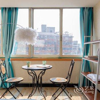 重庆等花开小窝公寓(下纯阳洞街分店)酒店提供图片