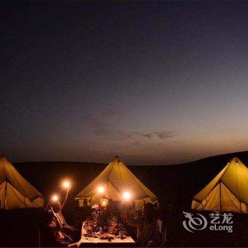 月牙湾沙漠露营基地(敦煌合水村店)酒店提供图片